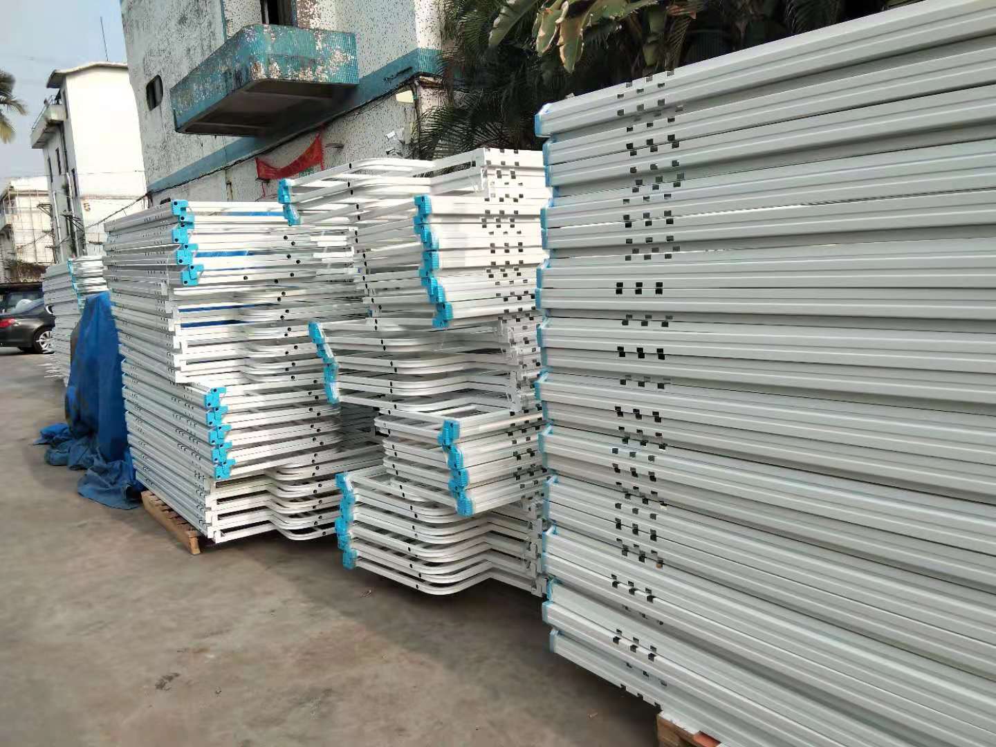 廠區(qū)堆滿鐵床，怎么辦？