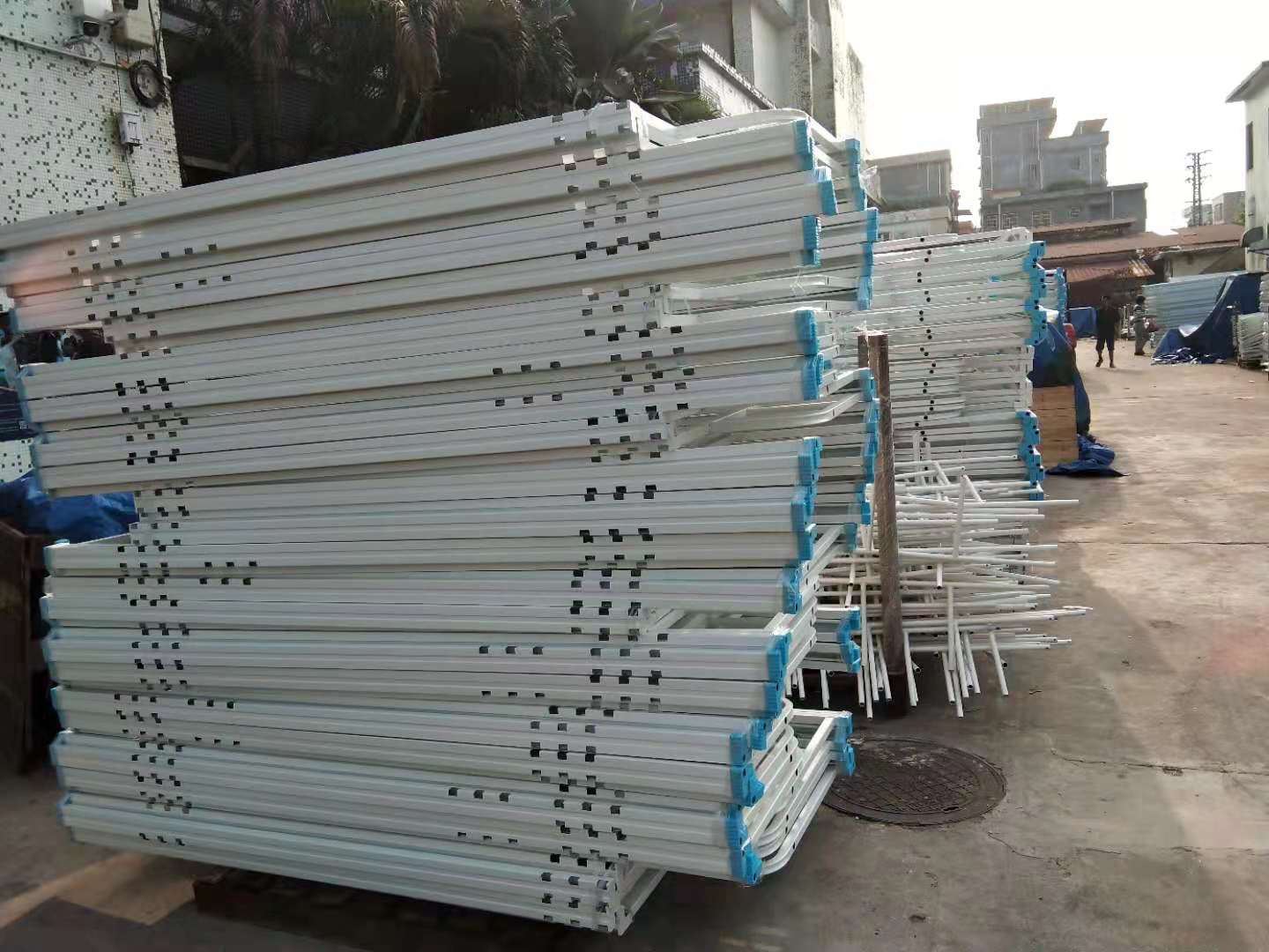 上下鋪鐵床用什么材料做的好？